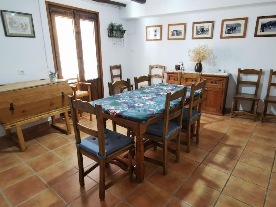 הוילה Montalbán Casa Roya מראה חיצוני תמונה